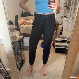 Lululemon On the Fly Joggers